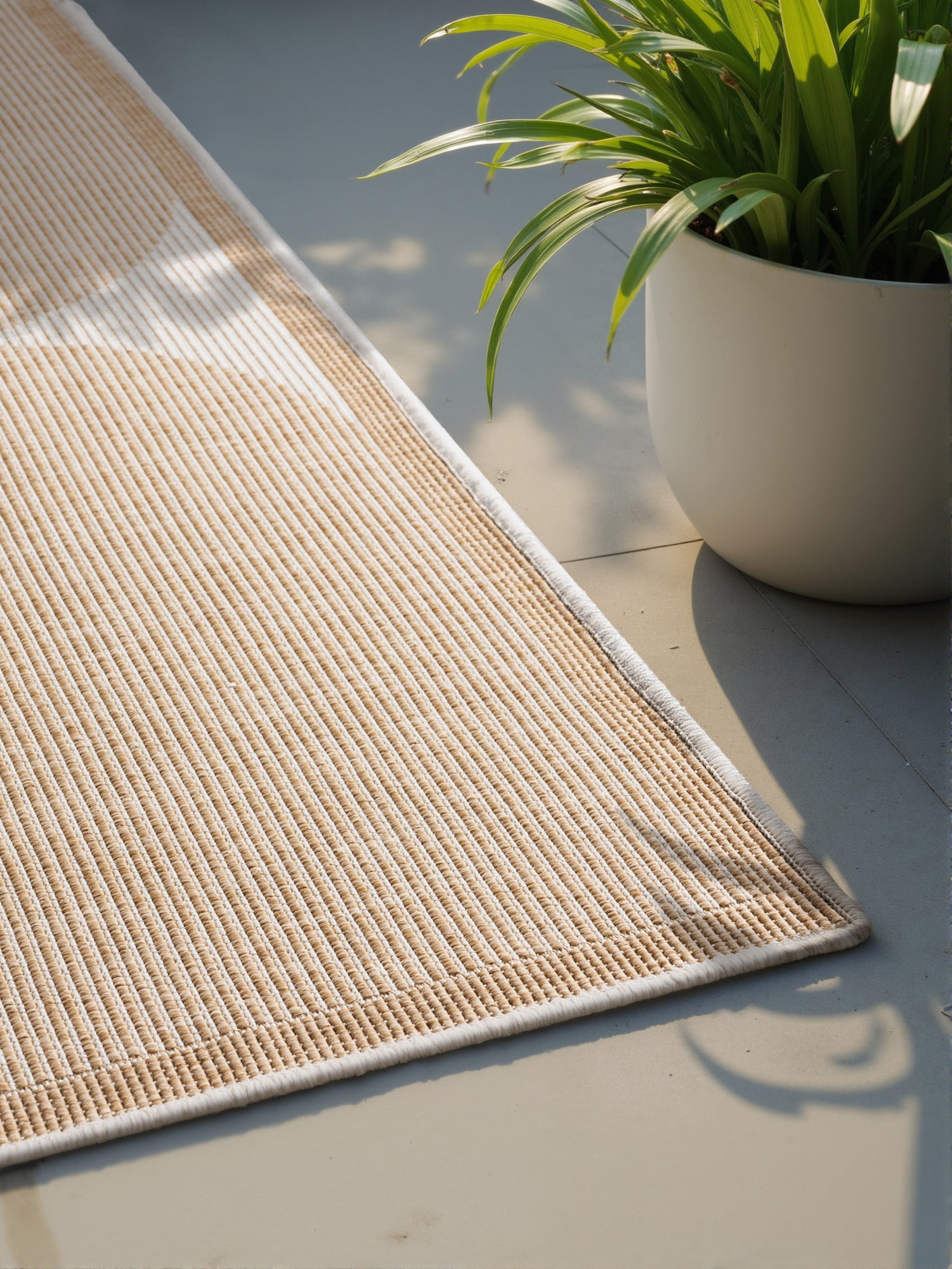 Hanse Home Duet Vändbar inom- och utomhusmatta Bowen Jute vit