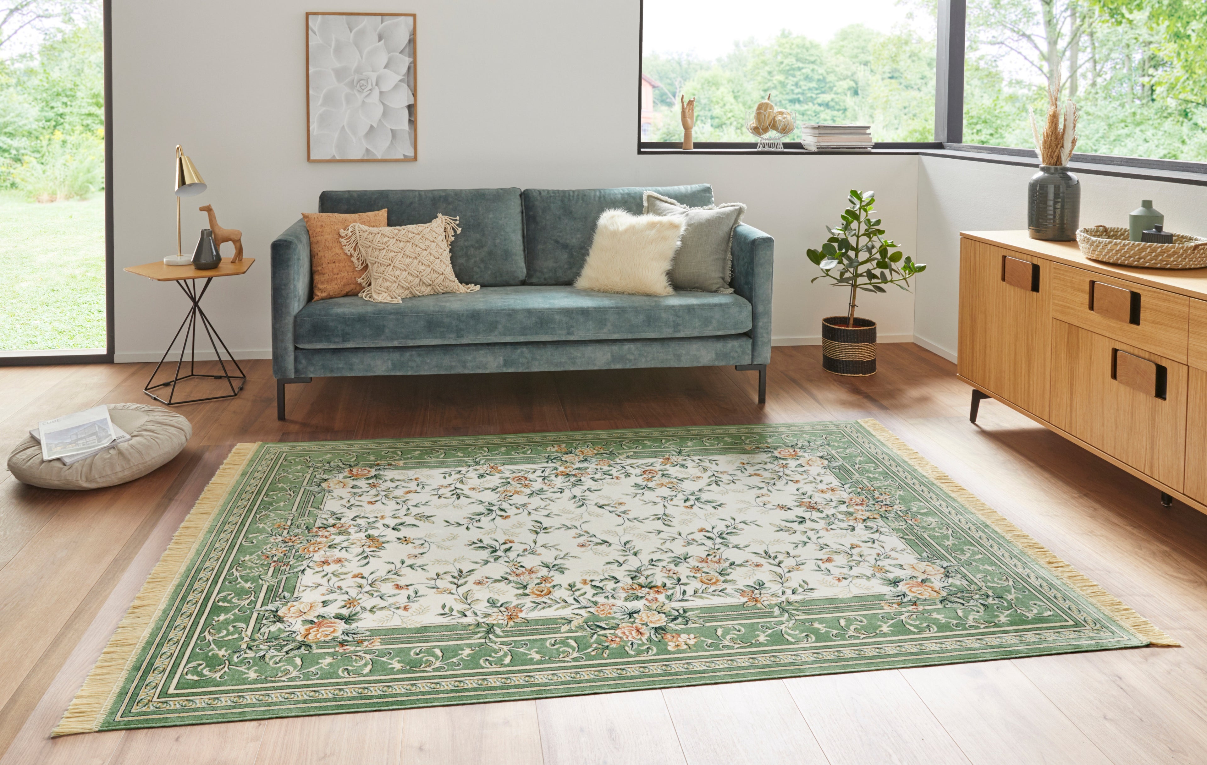 Orientalisk sammetsmatta med fransar Antik Flowers