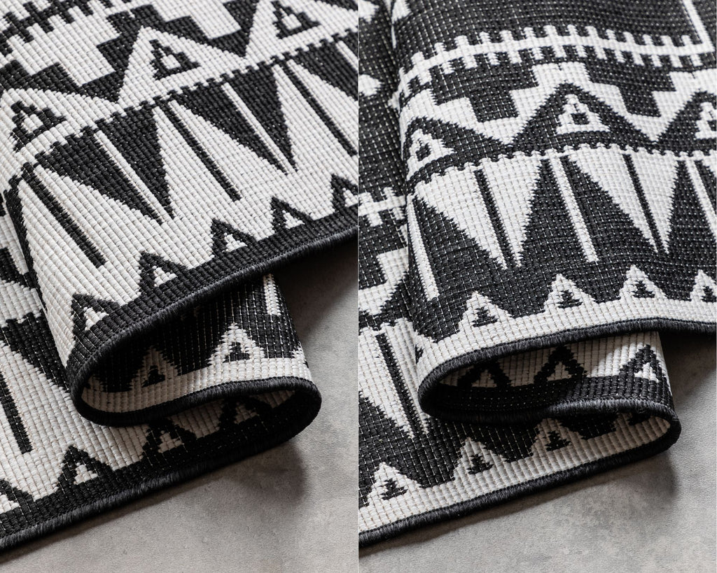 Elle Decoration Gemini Vändbar inom- och utomhusmatta Dynamic svart – detaljbild