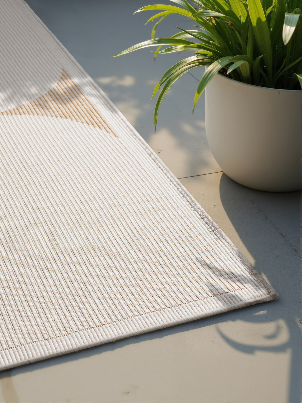 Hanse Home Duet Vändbar inom- och utomhusmatta Bowen Jute vit