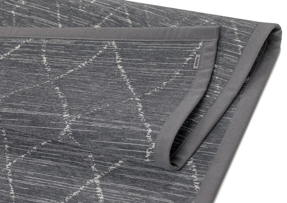 Voose Grey